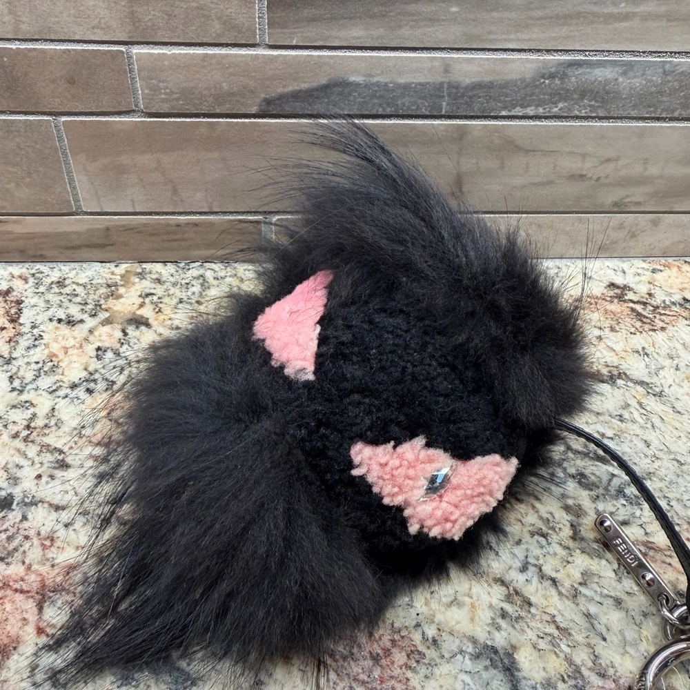 👾RARE Fendi Fox Fur Shearling Pinky Punky Monster Bag Bug Charm - Picture 4 of 14